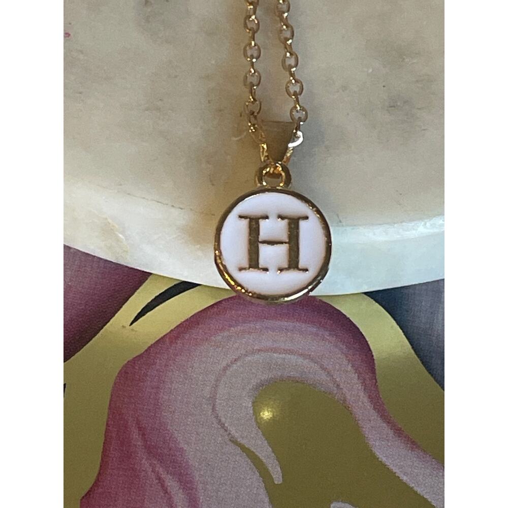Letter initial pendant necklace H